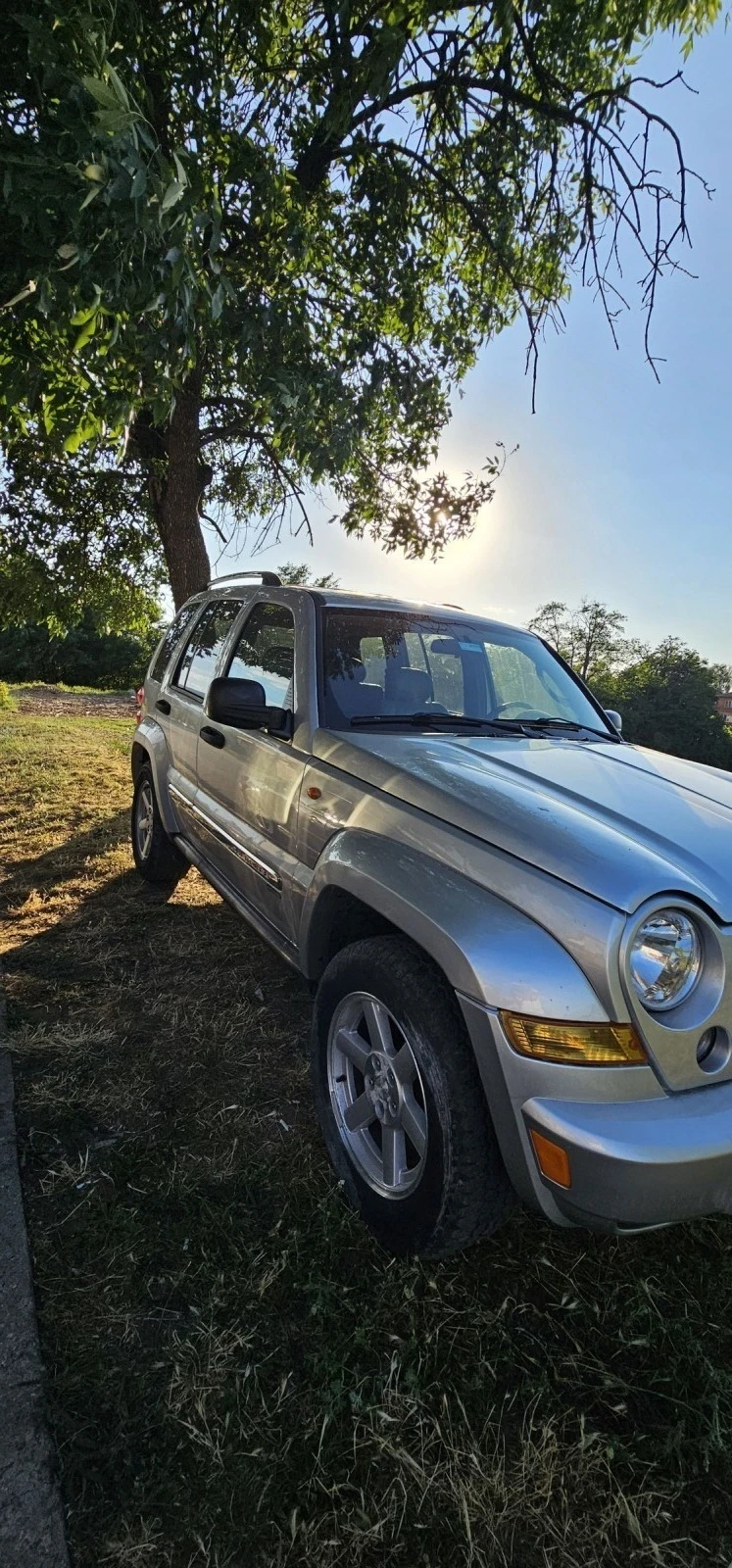 Jeep Cherokee Cherokee , снимка 2 - Автомобили и джипове - 47342286