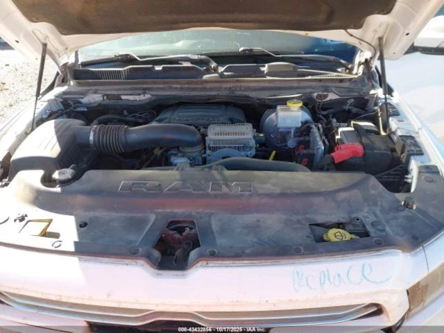 Dodge RAM 1500 LARAMIE 4X4 6'4 BOX/ОТ 470 ЛВ НА МЕСЕЦ, снимка 10 - Автомобили и джипове - 53371078