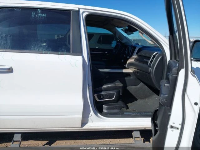 Dodge RAM 1500 LARAMIE 4X4 6'4 BOX/ОТ 470 ЛВ НА МЕСЕЦ, снимка 5 - Автомобили и джипове - 53371078