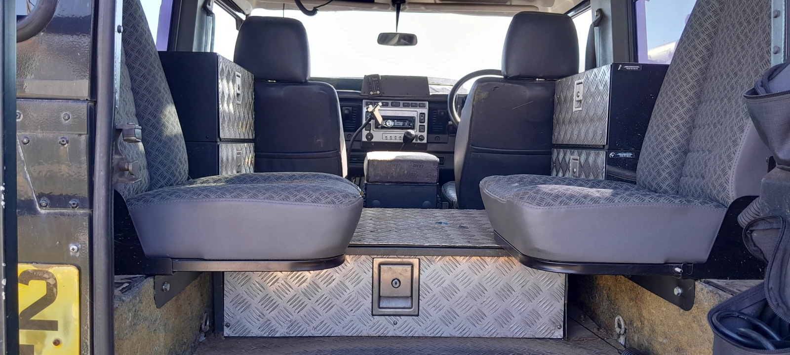 Land Rover Defender 2.5TD5 - изображение 3