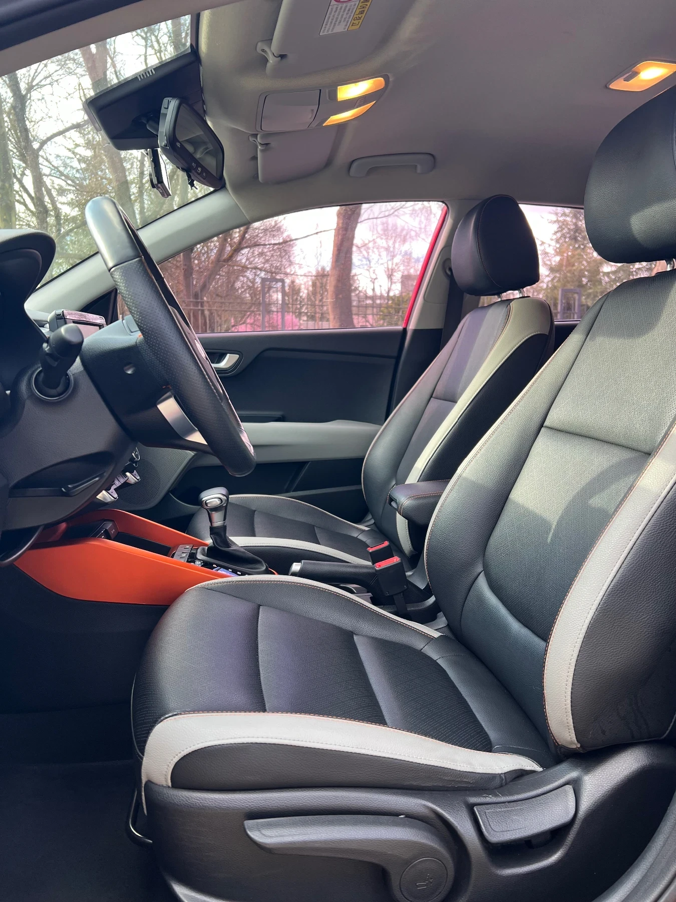 Kia Stonic 1.6crdi, снимка 11 - Автомобили и джипове - 54085531