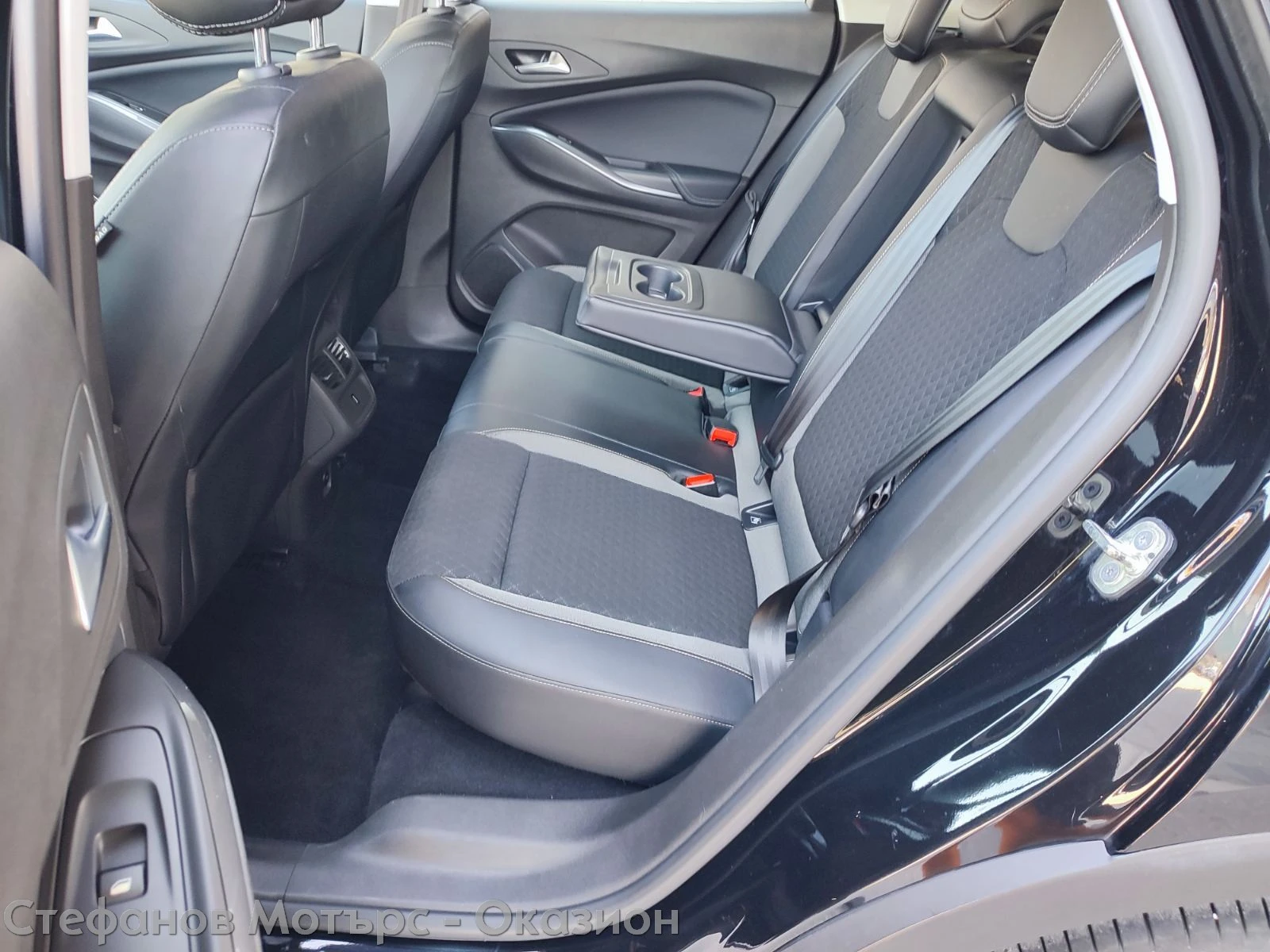Opel Grandland X Innovation 1.5 Diesel (130HP) AT8, снимка 13 - Автомобили и джипове - 55703044