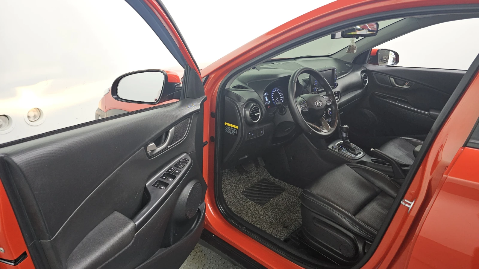 Hyundai Kona 1.6 Modern* ПОДГРЕВ ВОЛАН* КРАЙНА ЦЕНА, снимка 10 - Автомобили и джипове - 56133522