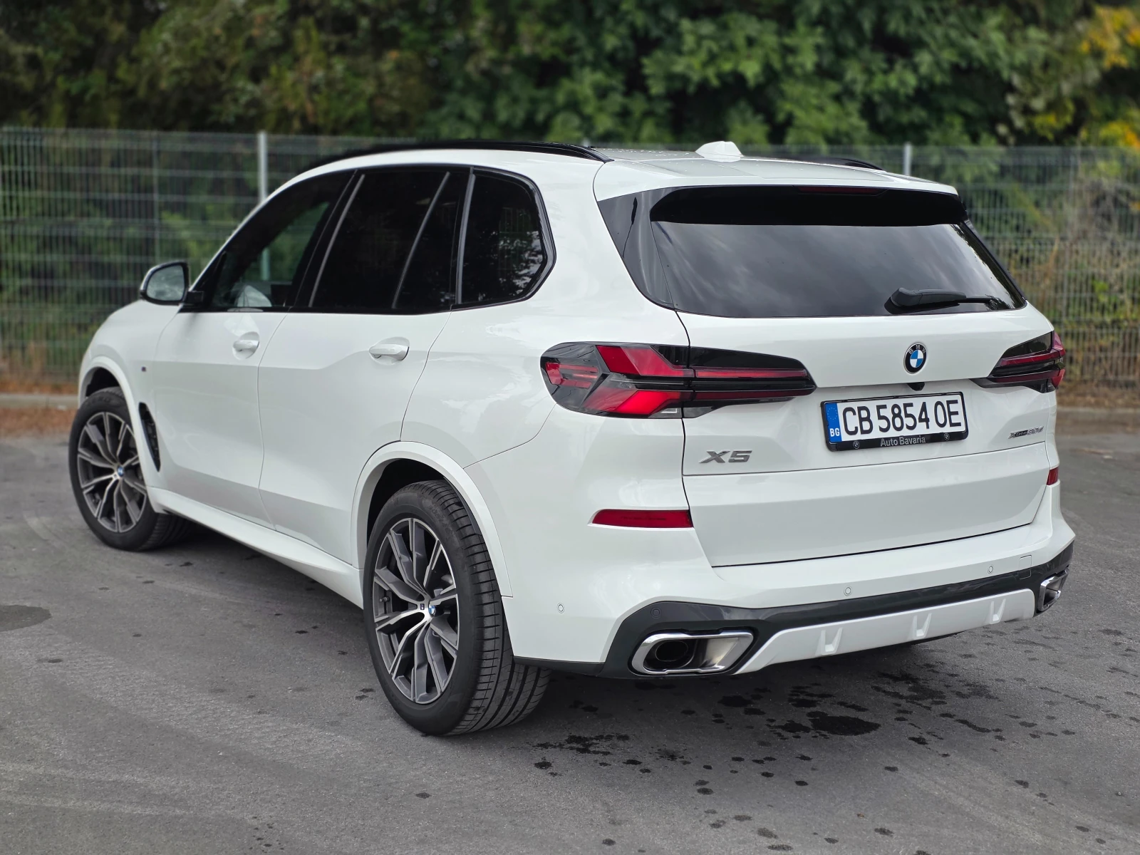 BMW X5 3.0D Xdrive - Лизинг| M Sport| HeadsUp| Soft Close, снимка 3 - Автомобили и джипове - 56270482