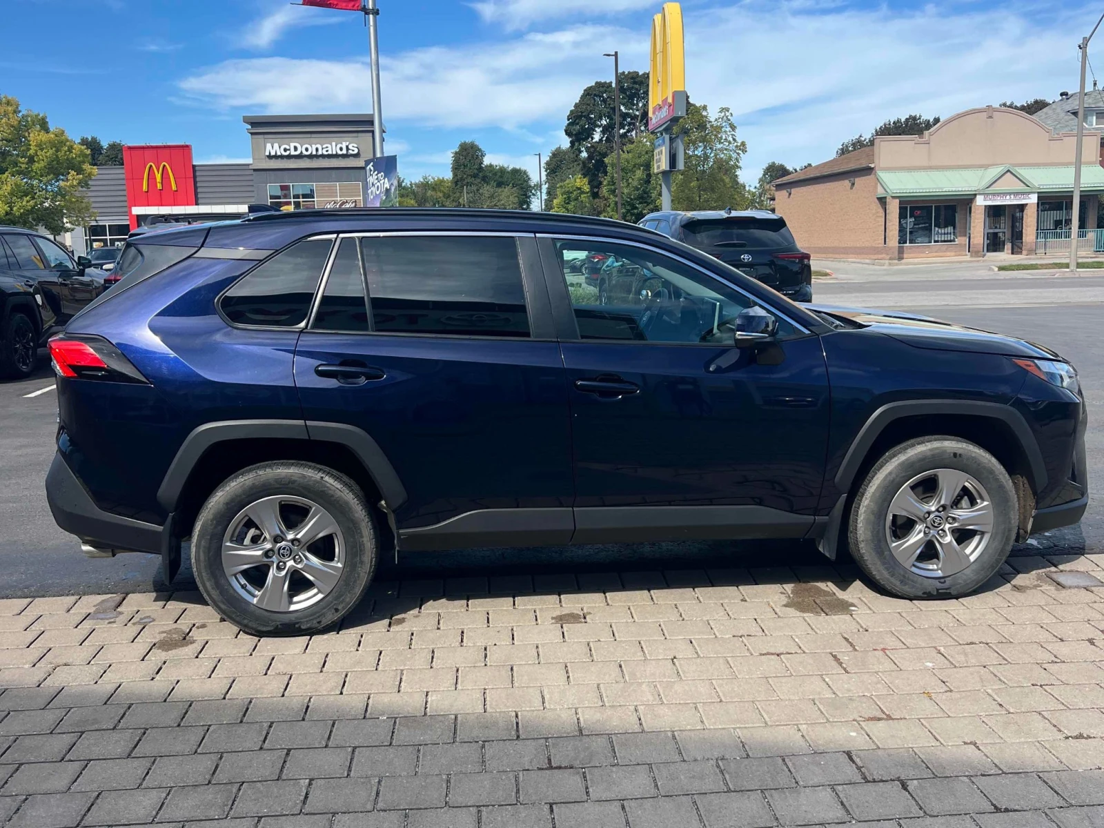 Toyota Rav4 XLE , Карфакс , Лизинг, снимка 3 - Автомобили и джипове - 56547163