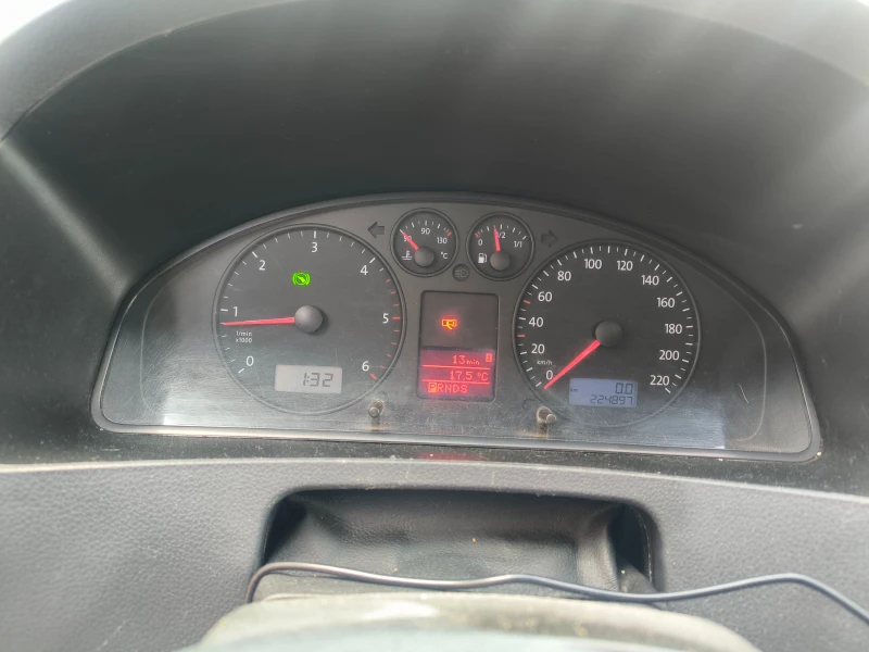 VW T5, снимка 7 - Бусове и автобуси - 52525965