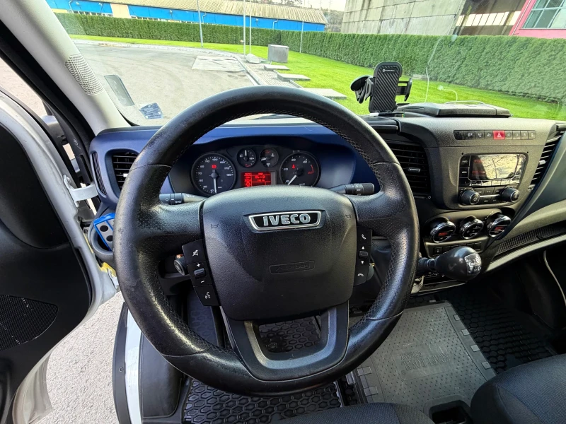 Iveco Daily 3.0 180hp 5.20м!ОБСЛУЖЕН!!!ВЪЗГЛАВНИЦИ!!!ТОП!!!, снимка 7 - Бусове и автобуси - 53465912