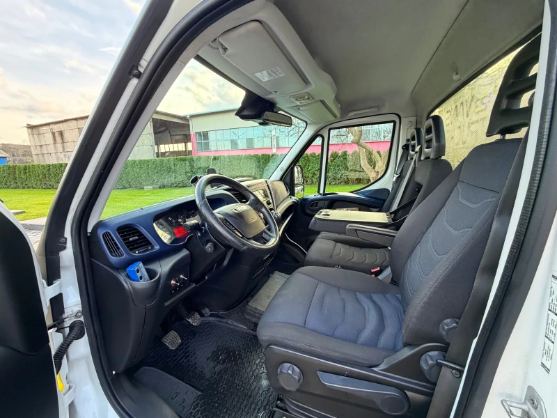 Iveco Daily 3.0 180hp 5.20м!ОБСЛУЖЕН!!!ВЪЗГЛАВНИЦИ!!!ТОП!!!, снимка 6 - Бусове и автобуси - 53465912