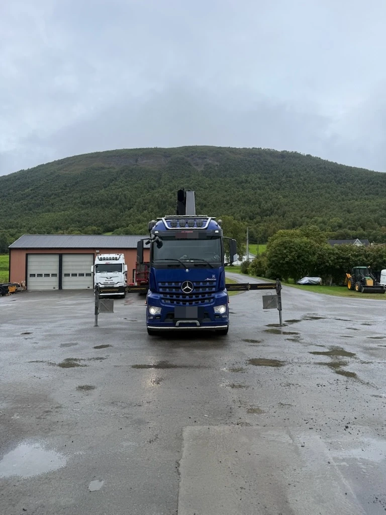 Mercedes-Benz Arocs 2851 6x2 + HIAB 288 Е-7 HIPRO, снимка 2 - Камиони - 56097303