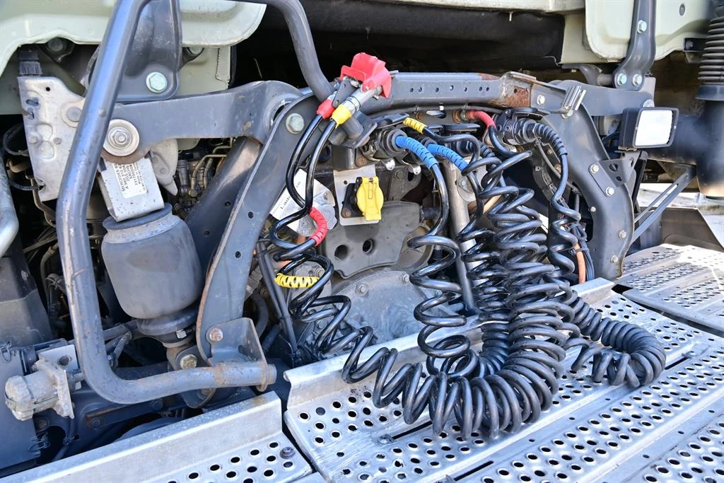 Mercedes-Benz Actros 1840 Retarder алу-джанти, серв.книжка, снимка 9 - Камиони - 54045064