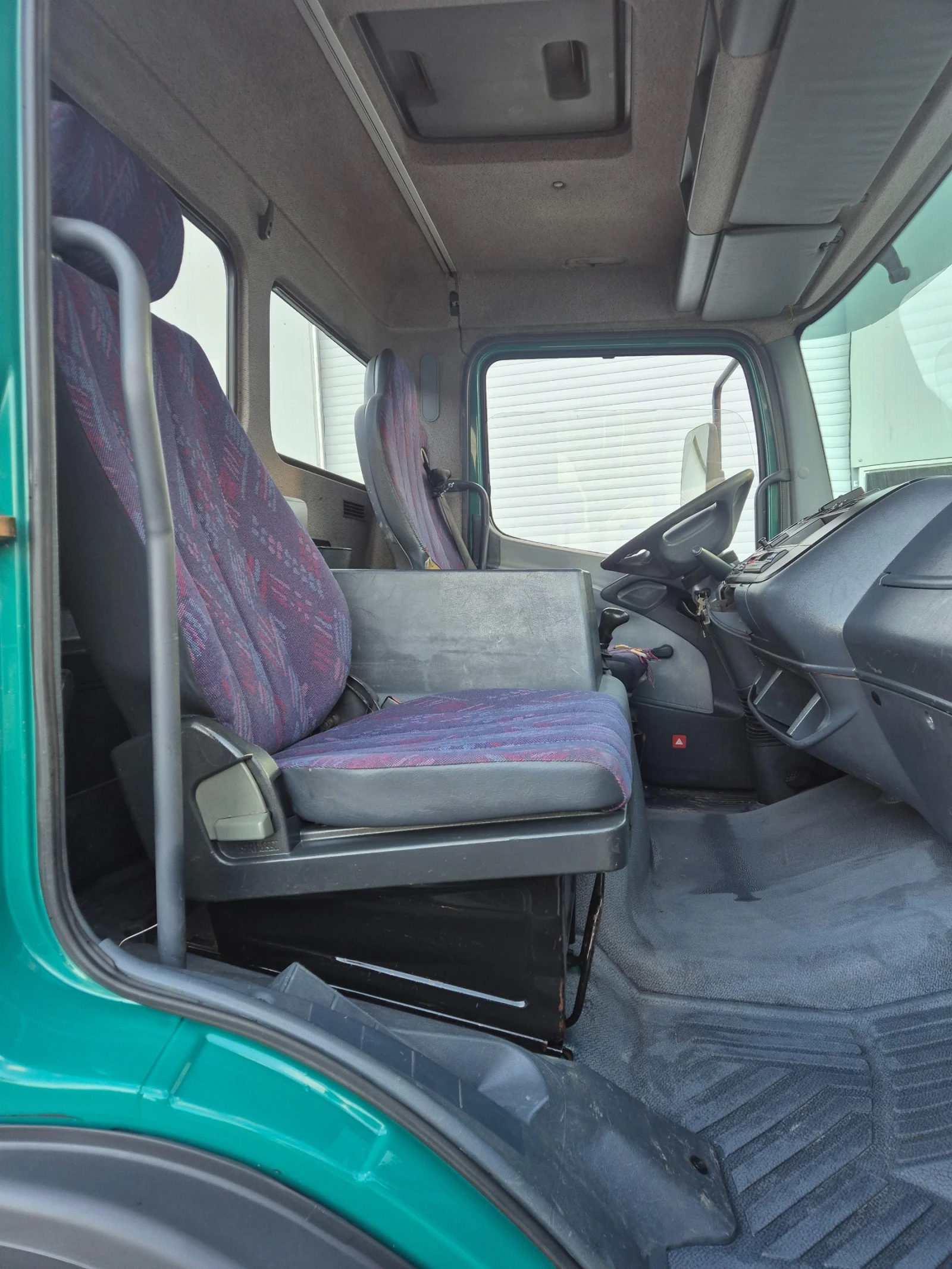 Mercedes-Benz Atego Тристранен самосвал , снимка 12 - Камиони - 54428290