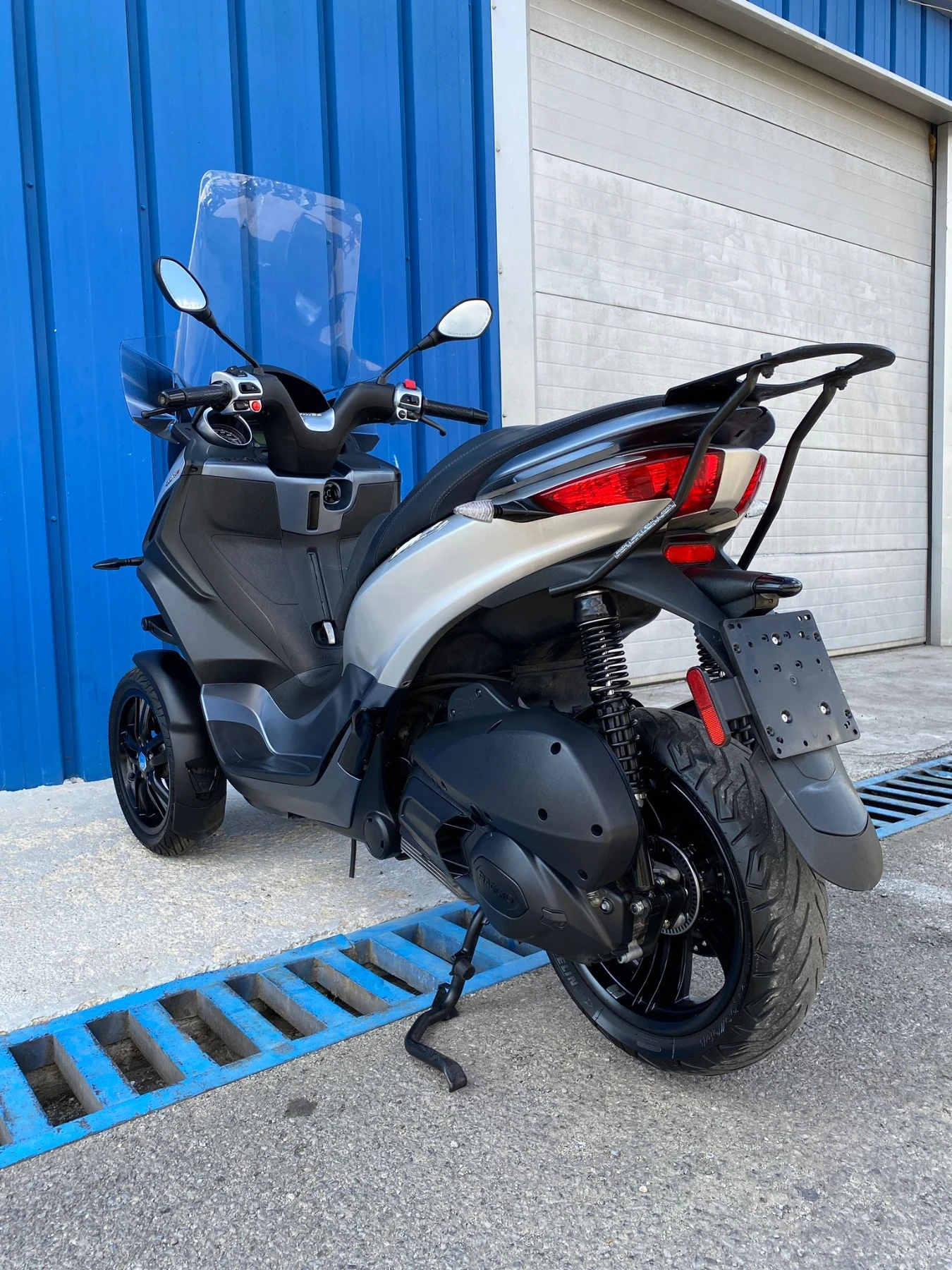 Piaggio Mp3 300i LT ABS ASR - изображение 4