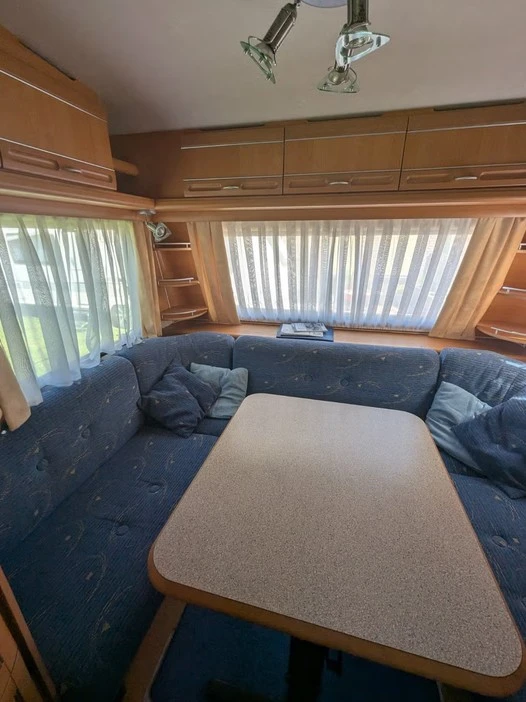 Каравана Adria Unica, B 5205 | French Bed, снимка 5 - Каравани и кемпери - 54856103