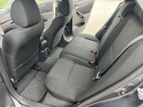 Toyota Avensis 2.2D4D 150кс 6 СКОРОСТИ КЛИМАТРОНИК КСЕНОН, снимка 9