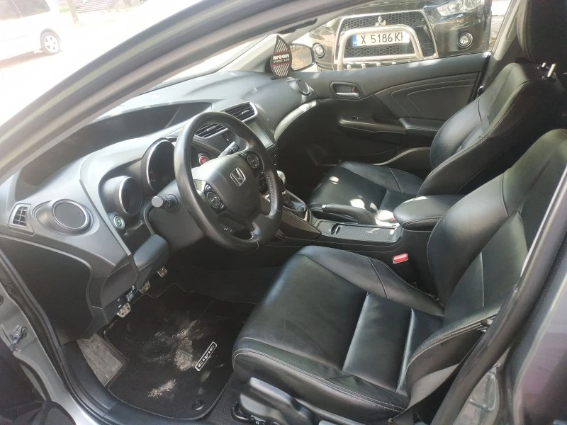 Honda Civic 1.8 Executive , снимка 10 - Автомобили и джипове - 49179443