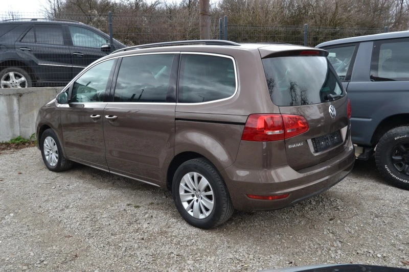 VW Sharan ТОП ОБСЛУЖЕН, снимка 17 - Автомобили и джипове - 43586773