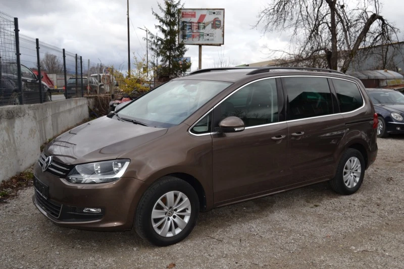 VW Sharan ТОП ОБСЛУЖЕН, снимка 16 - Автомобили и джипове - 43586773