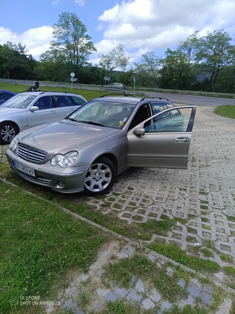 Mercedes-Benz C 220, снимка 6 - Автомобили и джипове - 46087933