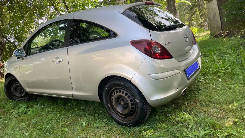 Opel Corsa, снимка 3 - Автомобили и джипове - 47210999