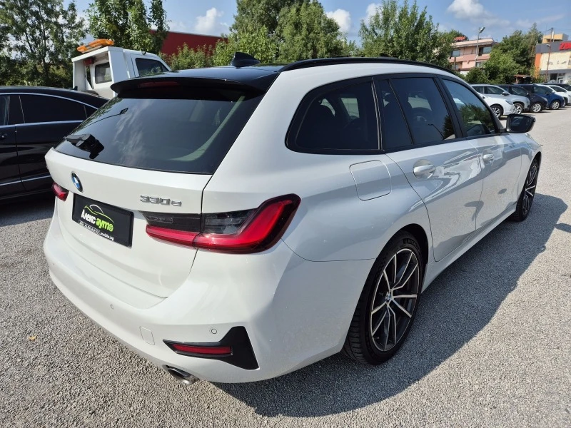 BMW 330 e///X-drive///DISTRONIC///КОЖА, снимка 4 - Автомобили и джипове - 46723359