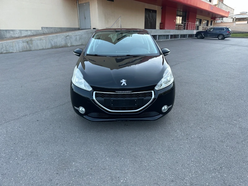 Peugeot 208 1.4i GAZ - КЛИМАТИК - УНИКАТ, снимка 2 - Автомобили и джипове - 46951216