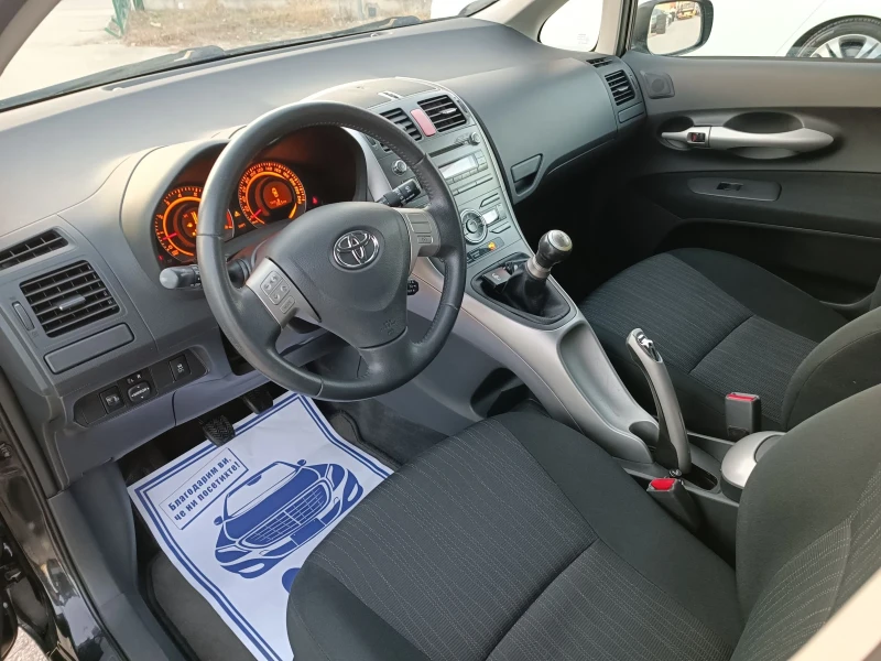 Toyota Auris 1.6i-124кс-ШВЕЙЦАРИЯ-РЪЧКА-Keyless, снимка 7 - Автомобили и джипове - 47918244