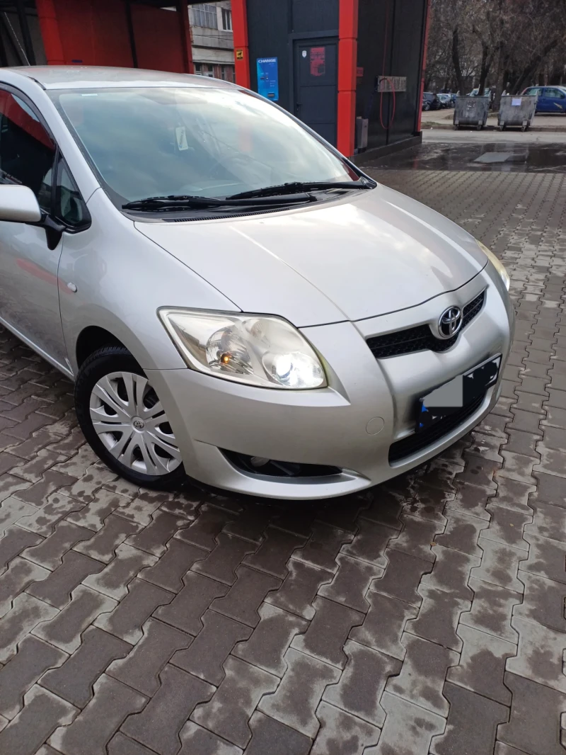 Toyota Auris 1.33 vvti, снимка 3 - Автомобили и джипове - 49103627