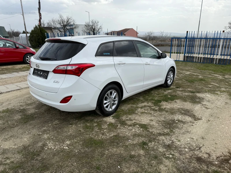 Hyundai I30 1.6 CRDI, снимка 7 - Автомобили и джипове - 49478844