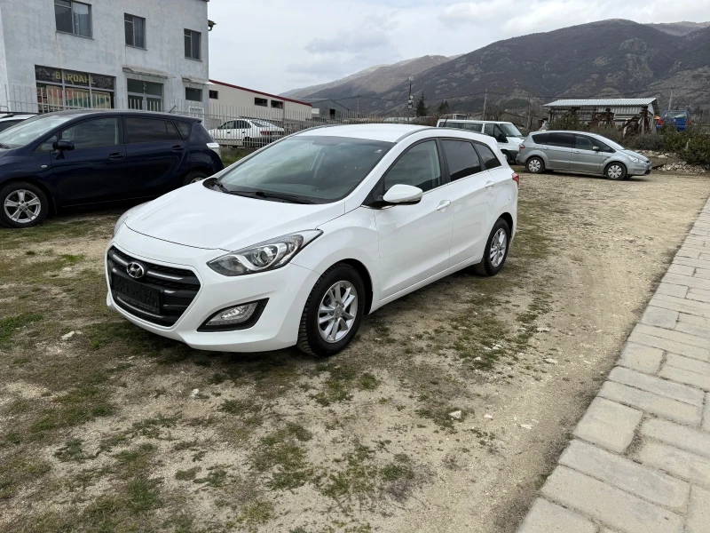 Hyundai I30 1.6 CRDI, снимка 4 - Автомобили и джипове - 49478844