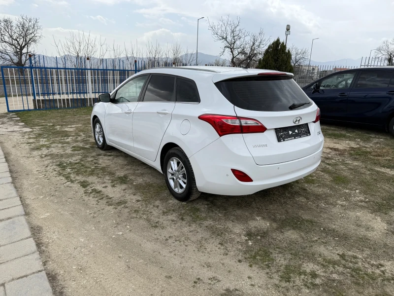 Hyundai I30 1.6 CRDI, снимка 6 - Автомобили и джипове - 49478844