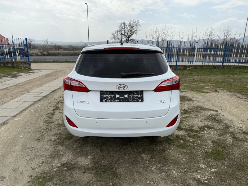 Hyundai I30 1.6 CRDI, снимка 8 - Автомобили и джипове - 49478844