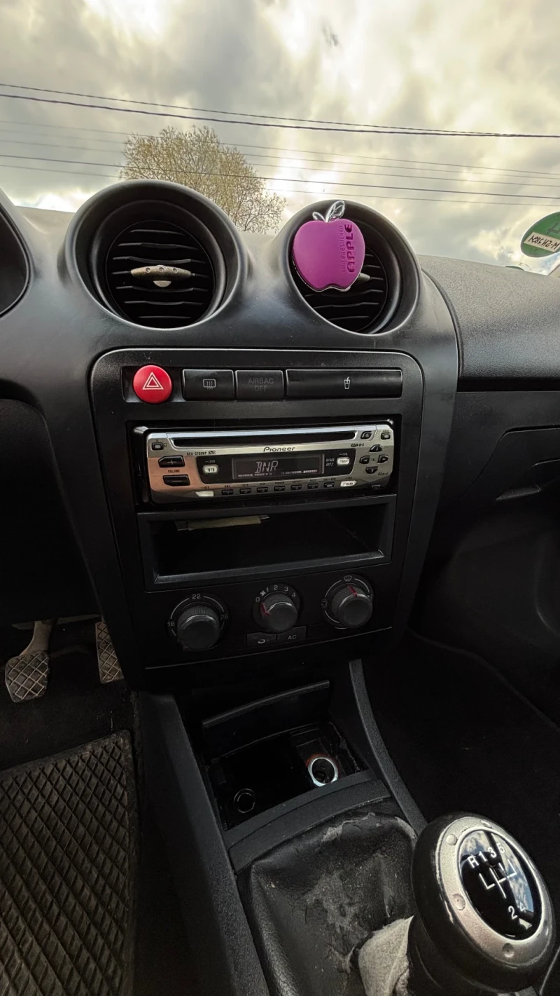 Seat Ibiza, снимка 7 - Автомобили и джипове - 52253753