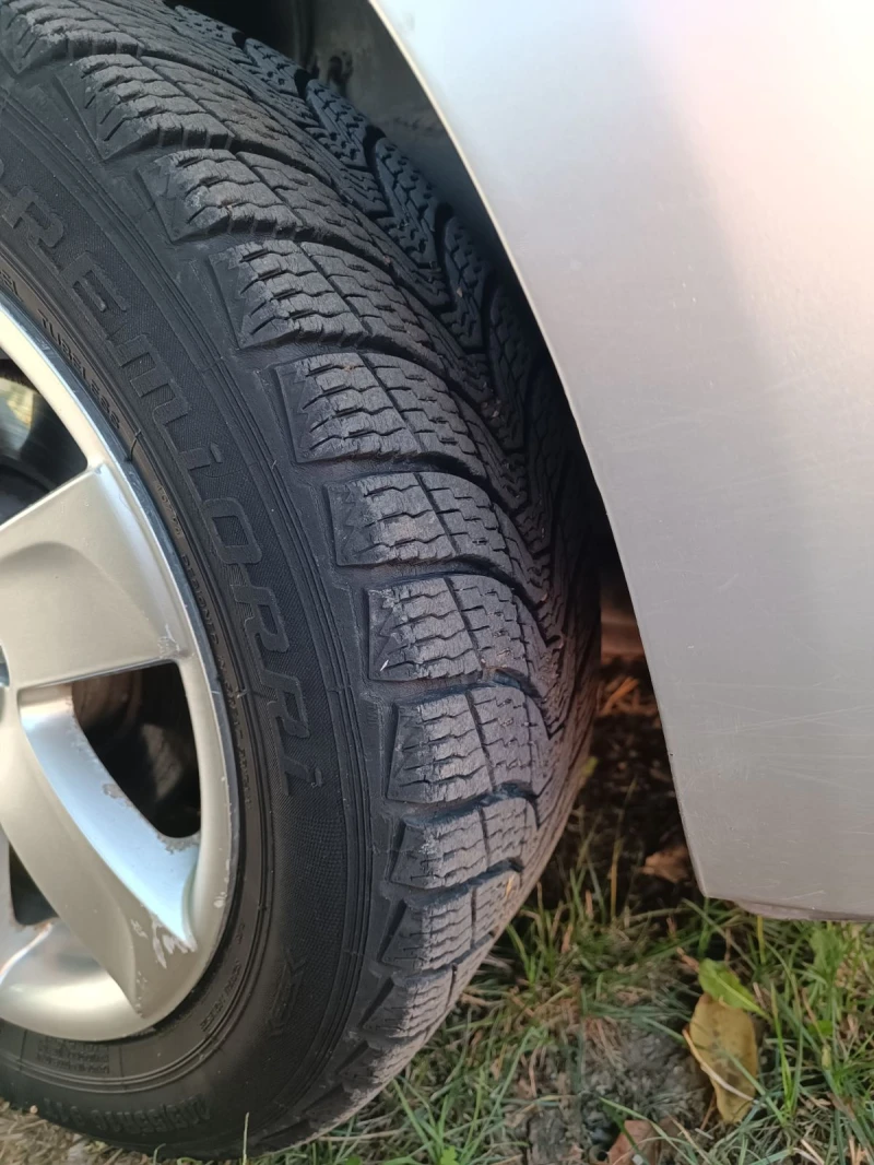 Kia Carens 2.0 dizel , снимка 11 - Автомобили и джипове - 51897187