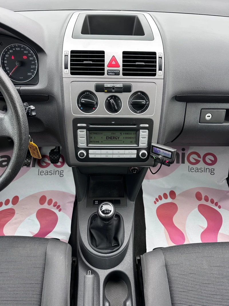 VW Touran FaceLift - 1.9TDI -  КЛИМАТИК, снимка 13 - Автомобили и джипове - 52365690