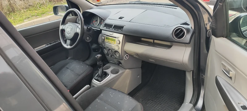 Mazda 2, снимка 7 - Автомобили и джипове - 52715261