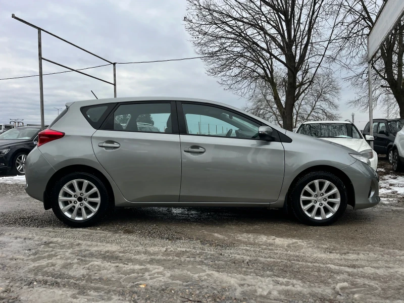 Toyota Auris 1, 6i-132k.c/6ск/ПОДГРЕВ/ТОП СЪСТОЯНИЕ!!!, снимка 8 - Автомобили и джипове - 52904792