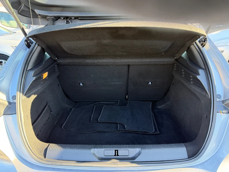 Peugeot 308 1.2 i, снимка 12 - Автомобили и джипове - 52949752