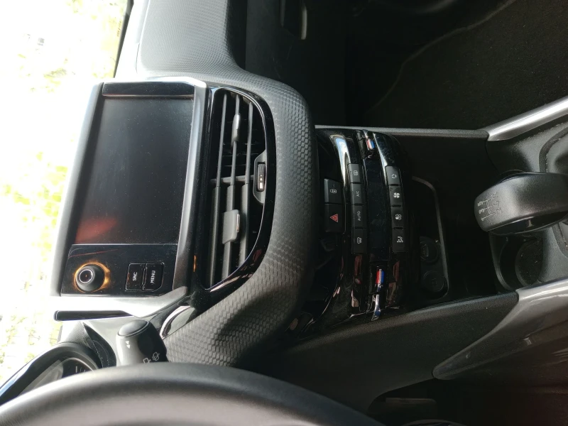 Peugeot 2008 1.2, снимка 14 - Автомобили и джипове - 53129522