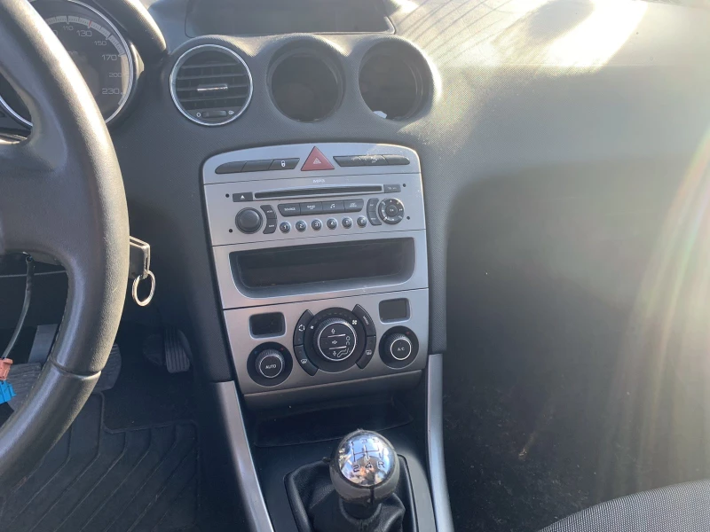 Peugeot 308 1.6 i 16V, снимка 7 - Автомобили и джипове - 53203693