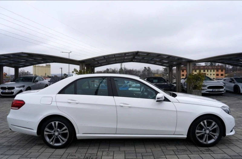 Mercedes-Benz E 220 Авантгард/LED/7G tronic/Кожа, снимка 3 - Автомобили и джипове - 53267368