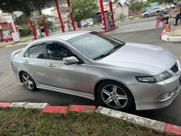 Honda Accord 2.4 i-vtec TypeS, снимка 1 - Автомобили и джипове - 47280330