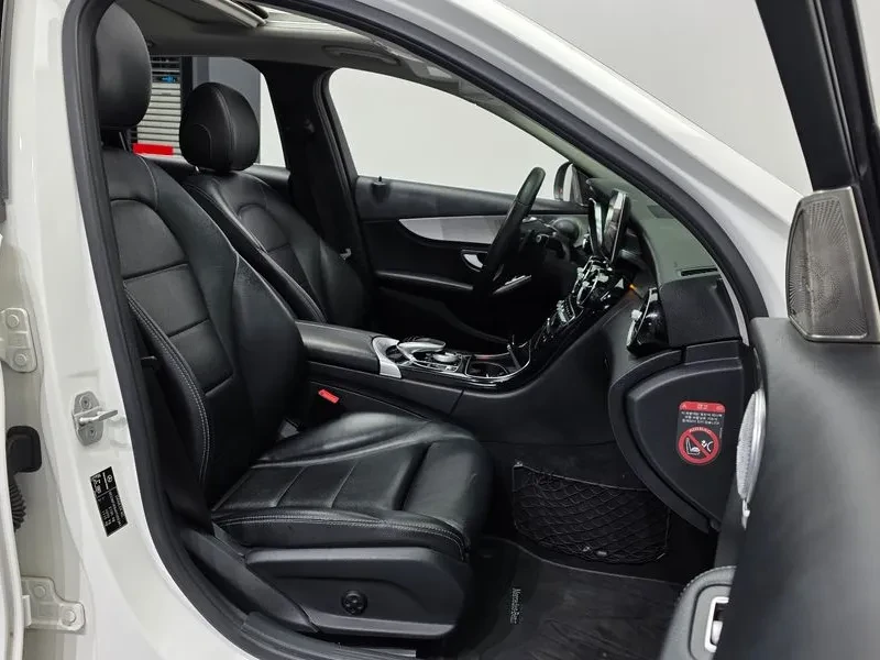 Mercedes-Benz C 220, снимка 11 - Автомобили и джипове - 54282277