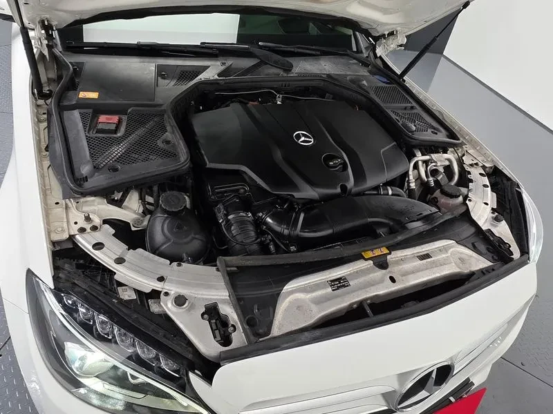 Mercedes-Benz C 220, снимка 6 - Автомобили и джипове - 54282277