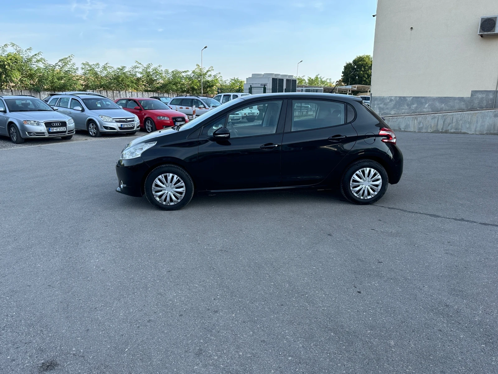 Peugeot 208 1.4i GAZ - КЛИМАТИК - УНИКАТ - изображение 8