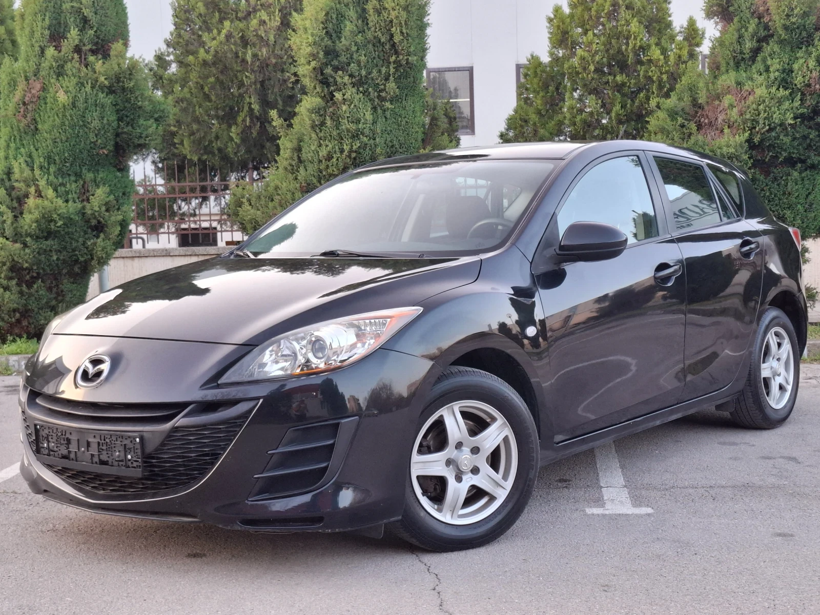 Mazda 3 1.6i 105hp * КЛИМАТИК * ЛИЗИНГ *  - изображение 2