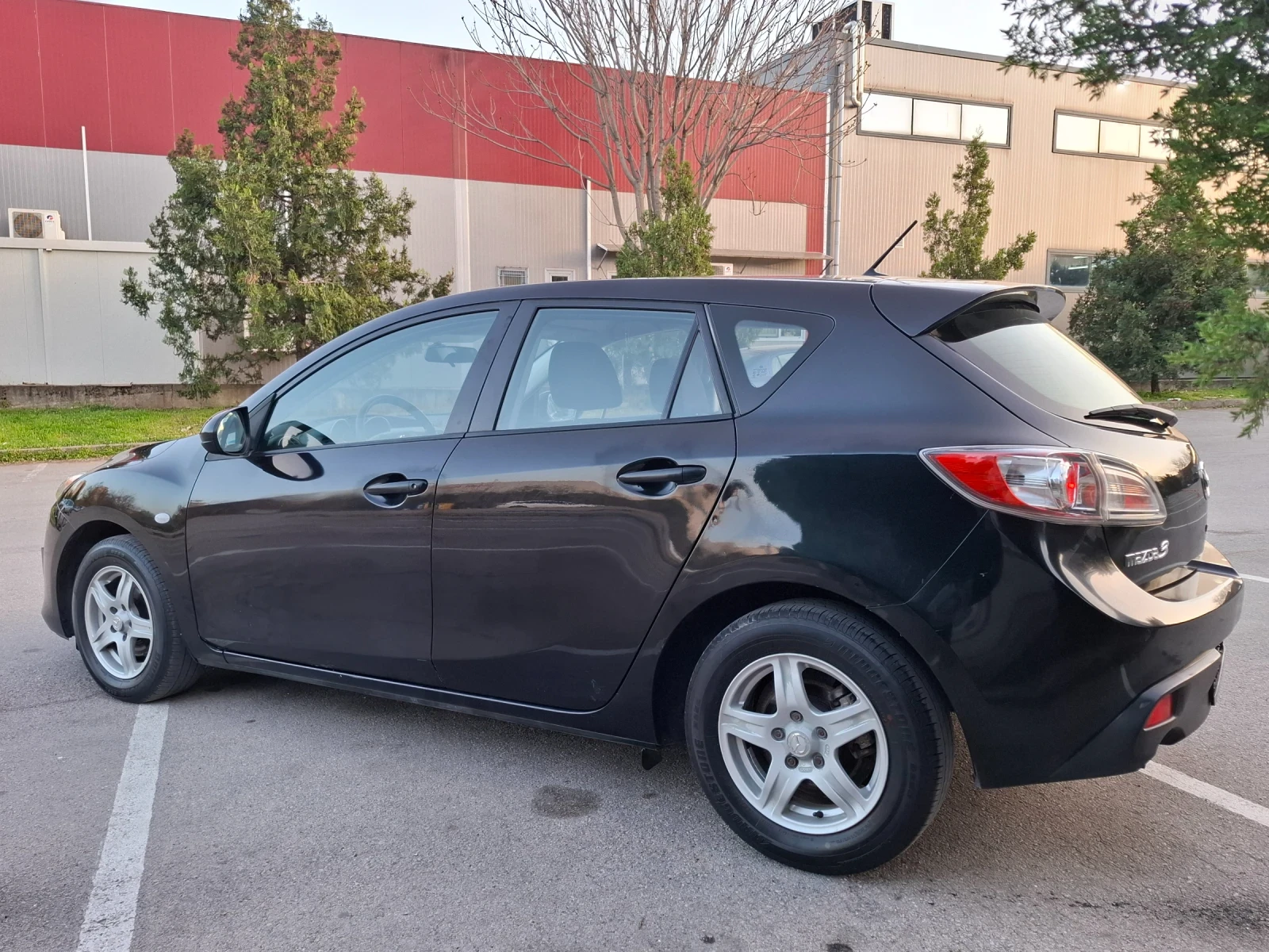 Mazda 3 1.6i 105hp * КЛИМАТИК * ЛИЗИНГ *  - изображение 4
