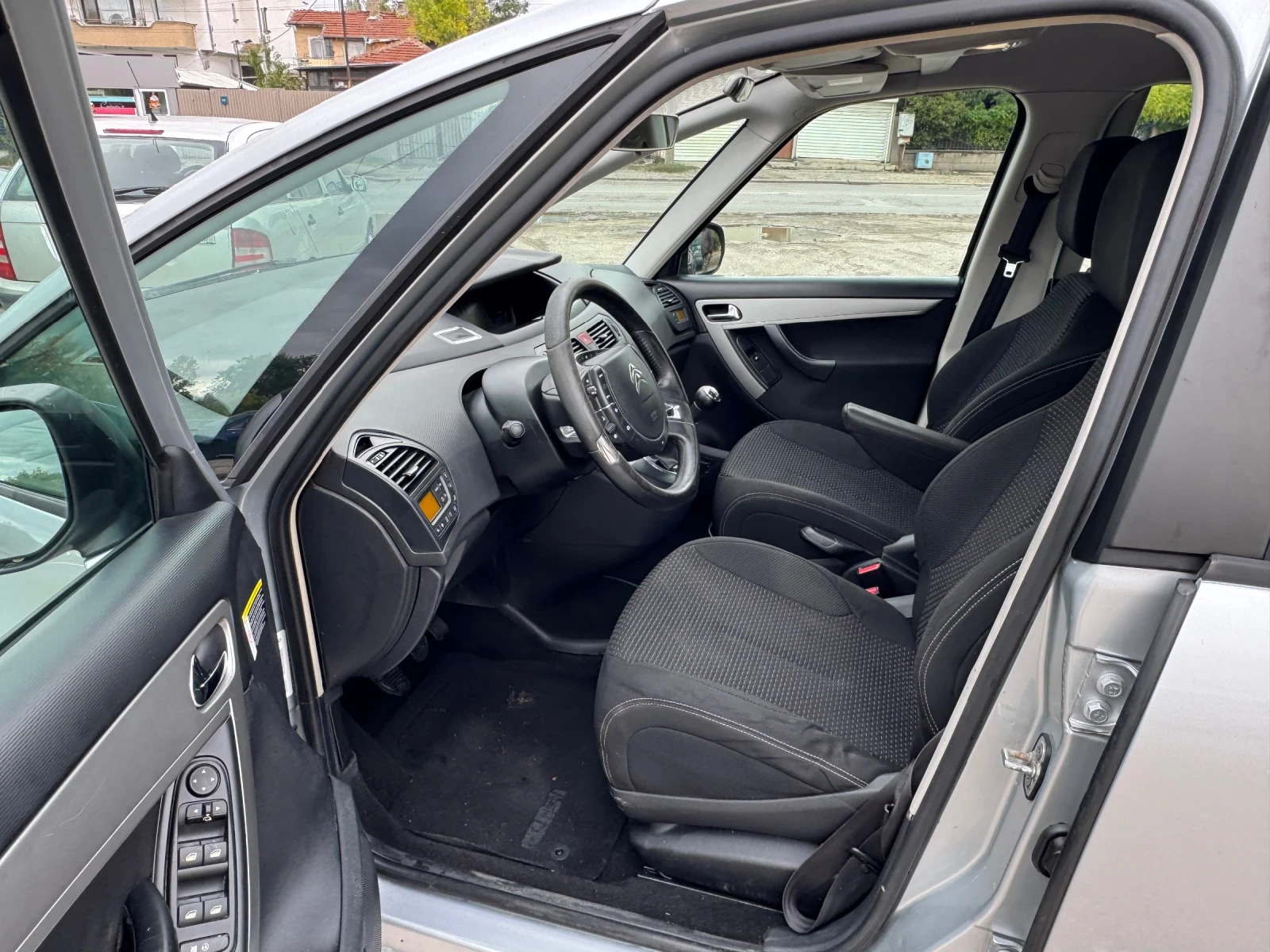 Citroen C4 Picasso  - изображение 8
