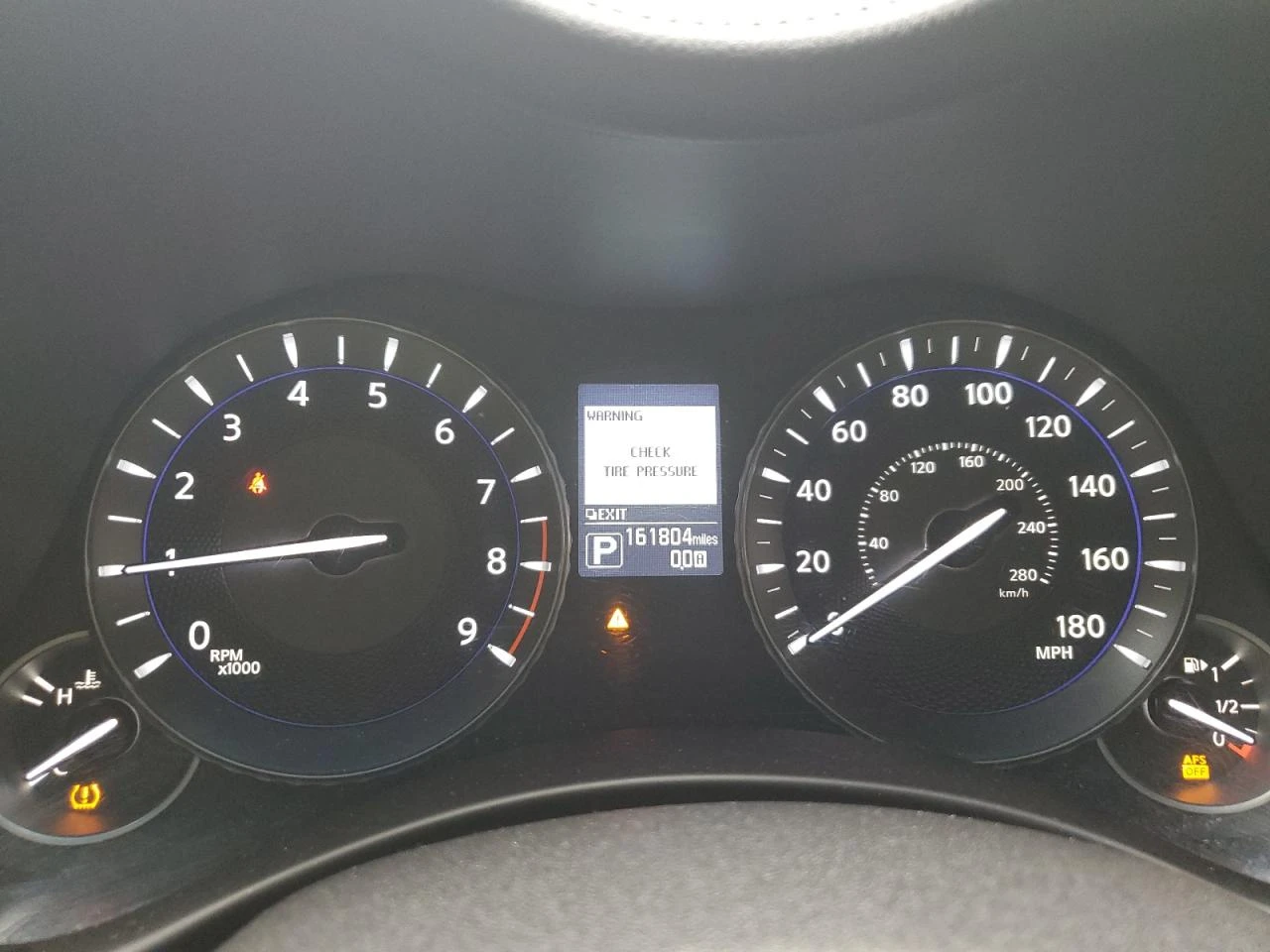 Infiniti Q70 3.7 / Long / AWD / Кожа / Панорама / Bose / ОБДУ./ - изображение 9