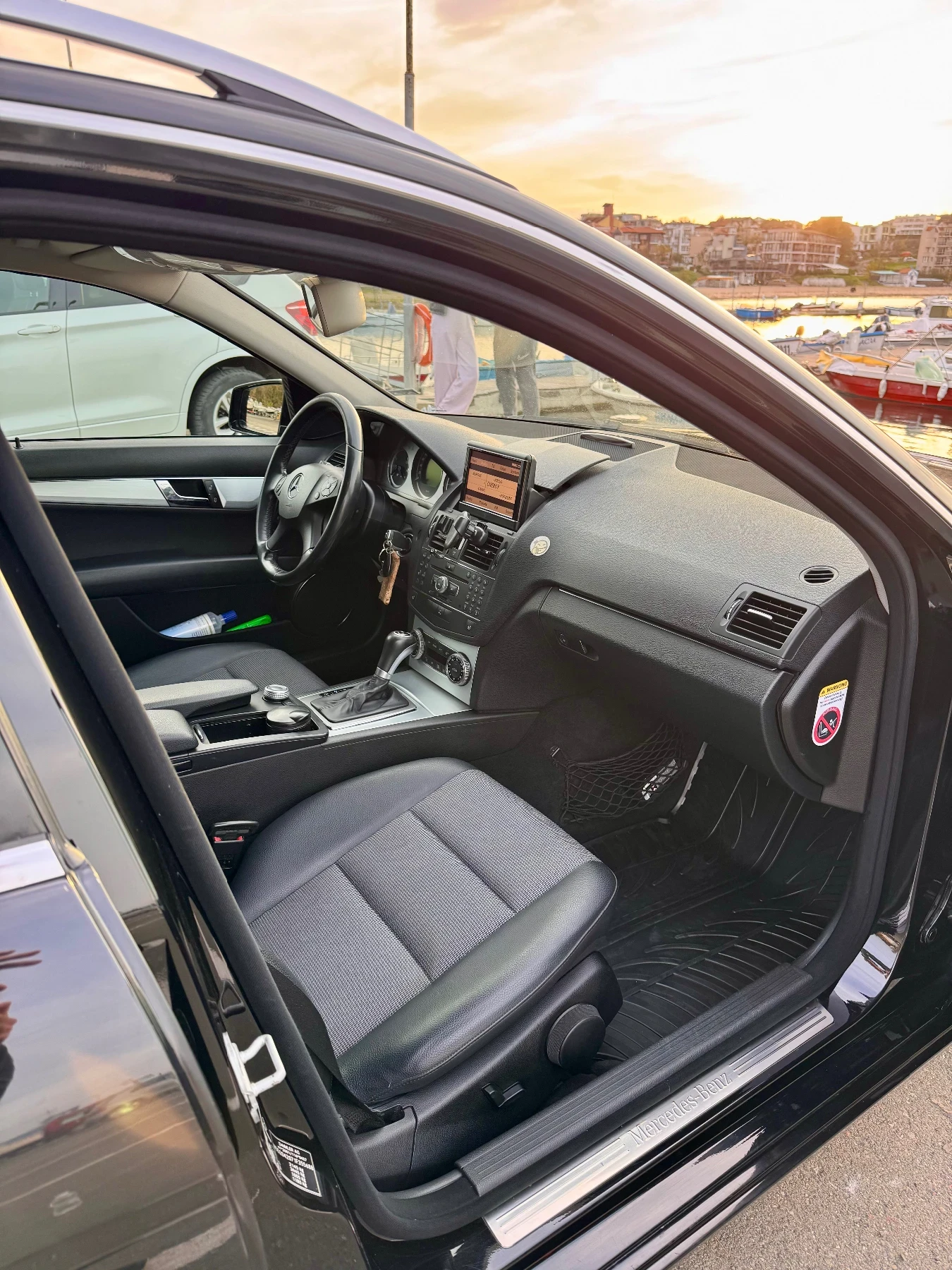 Mercedes-Benz C 200 | Mobile.bg   7