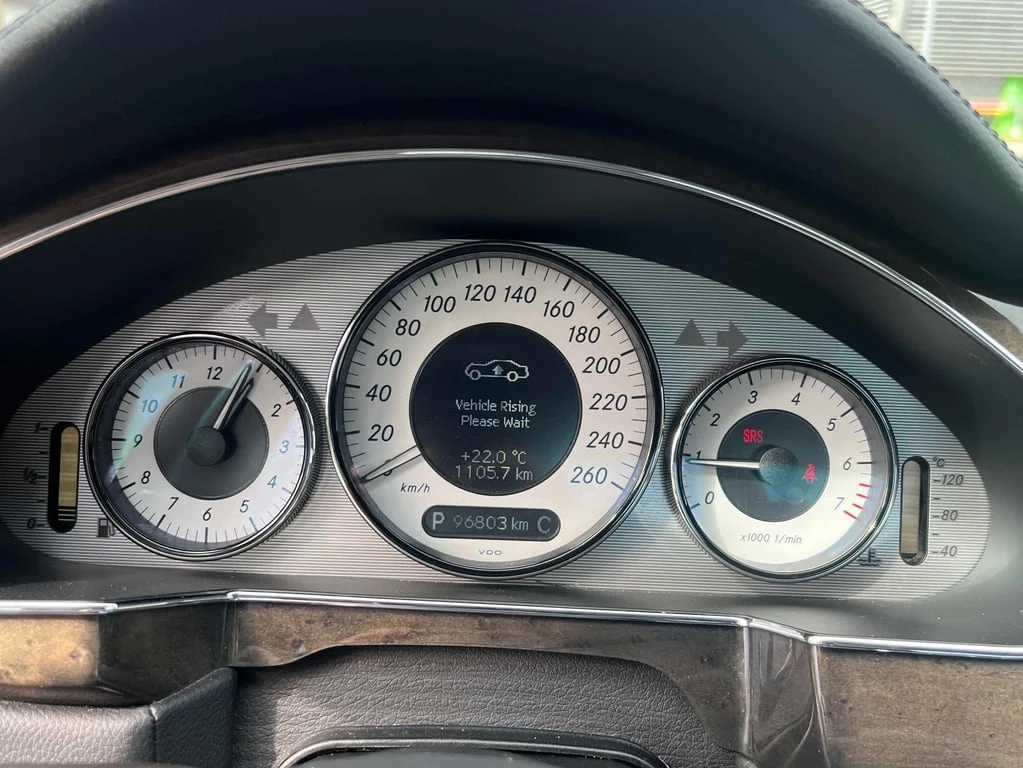 Mercedes-Benz CLS * 5.5L * CARFAX * ЦЕНА ДО БЪЛГАРИЯ - изображение 8